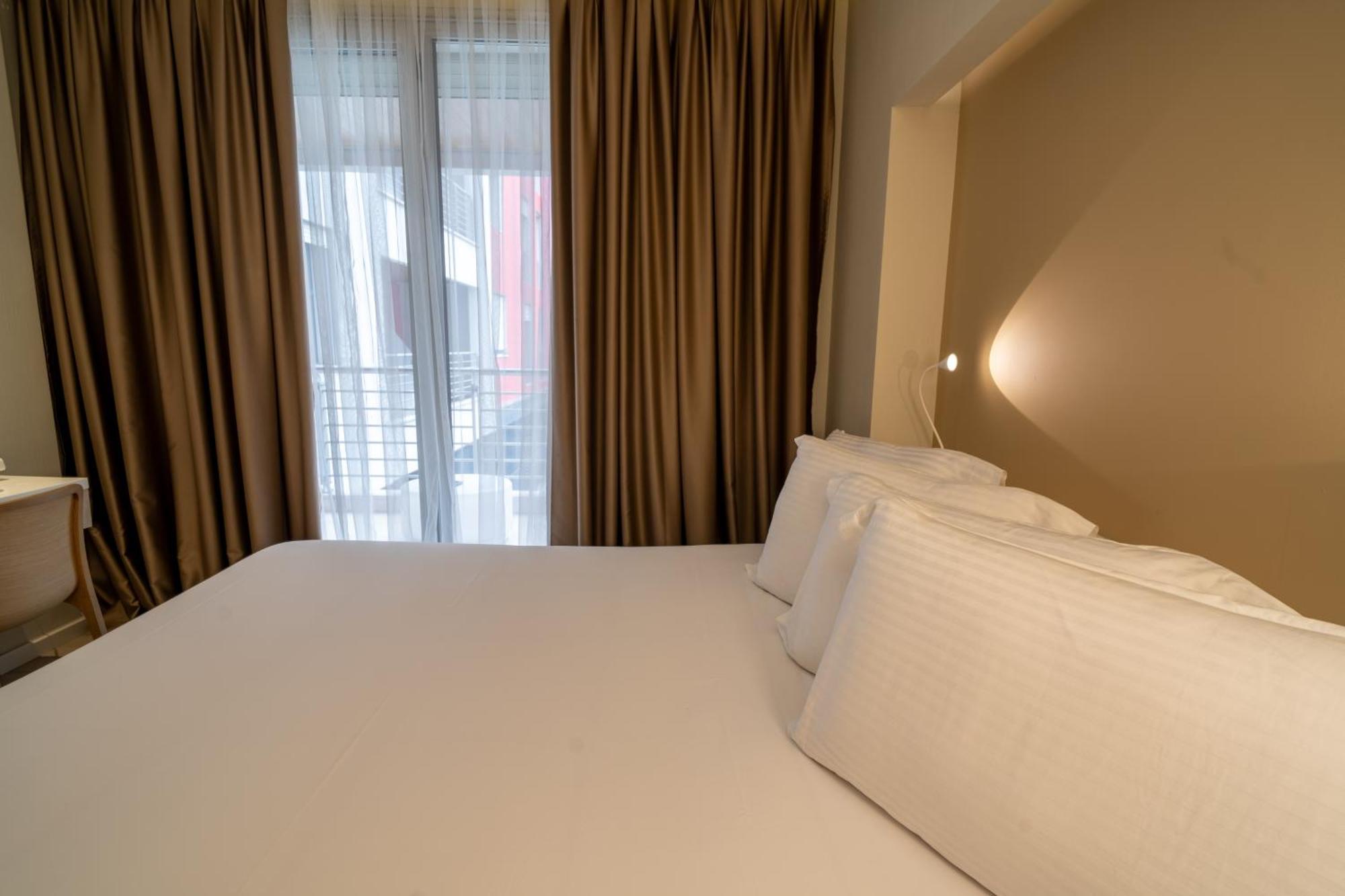 Lake Drive Rooms&Apartments Τίρανα Εξωτερικό φωτογραφία