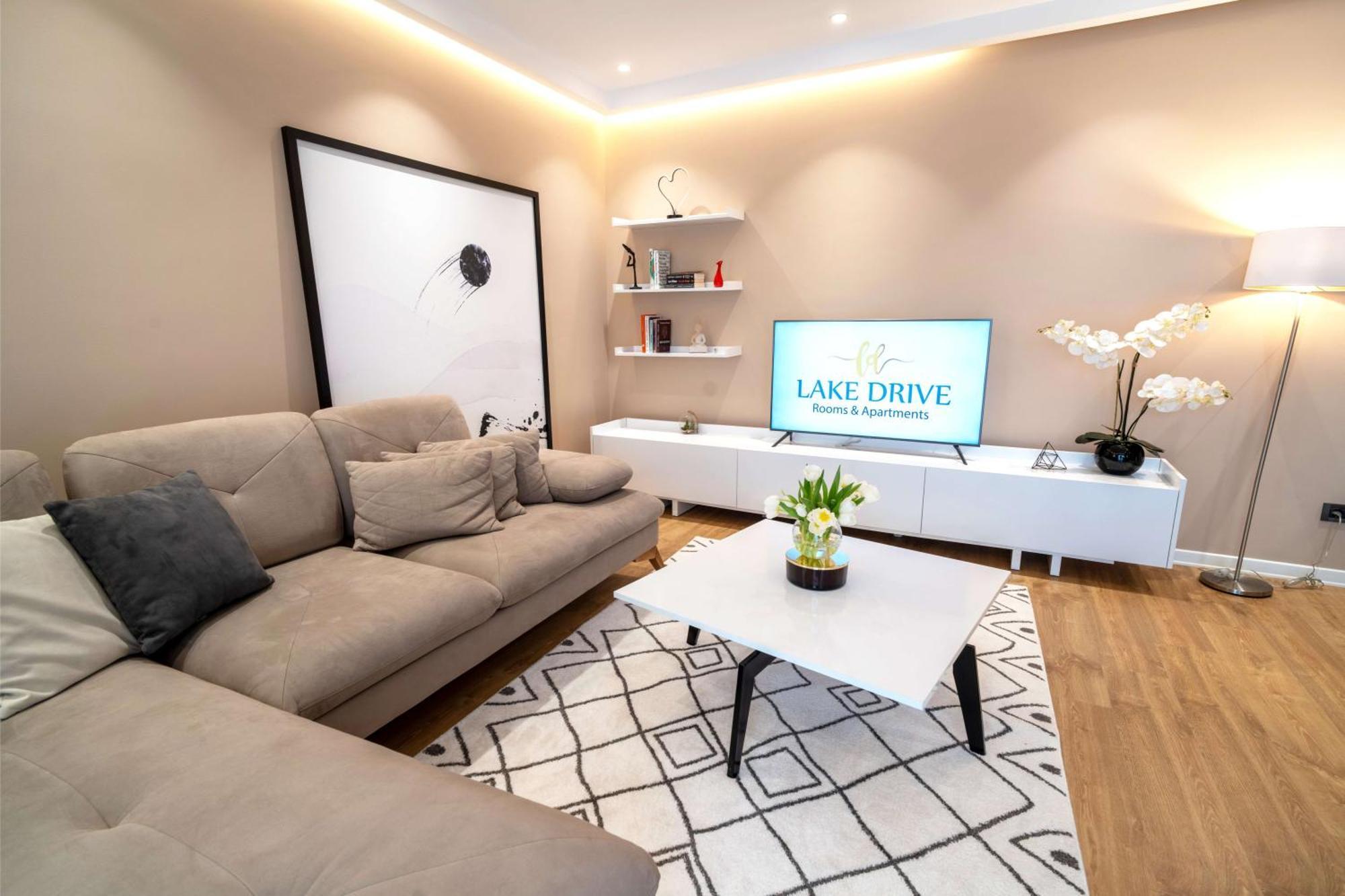 Lake Drive Rooms&Apartments Τίρανα Εξωτερικό φωτογραφία